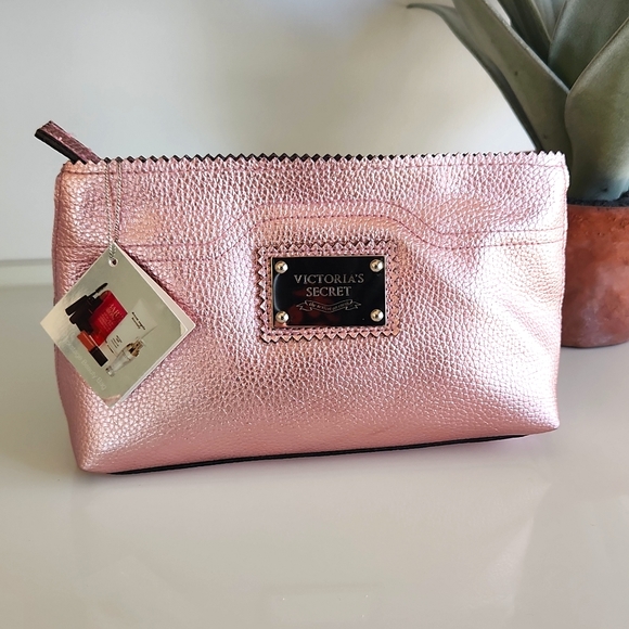 New Victoria's Secret Rose Gold Beauty Bag with Cosmetics, Make Up, Perfume, etc - Picture 2 of 9